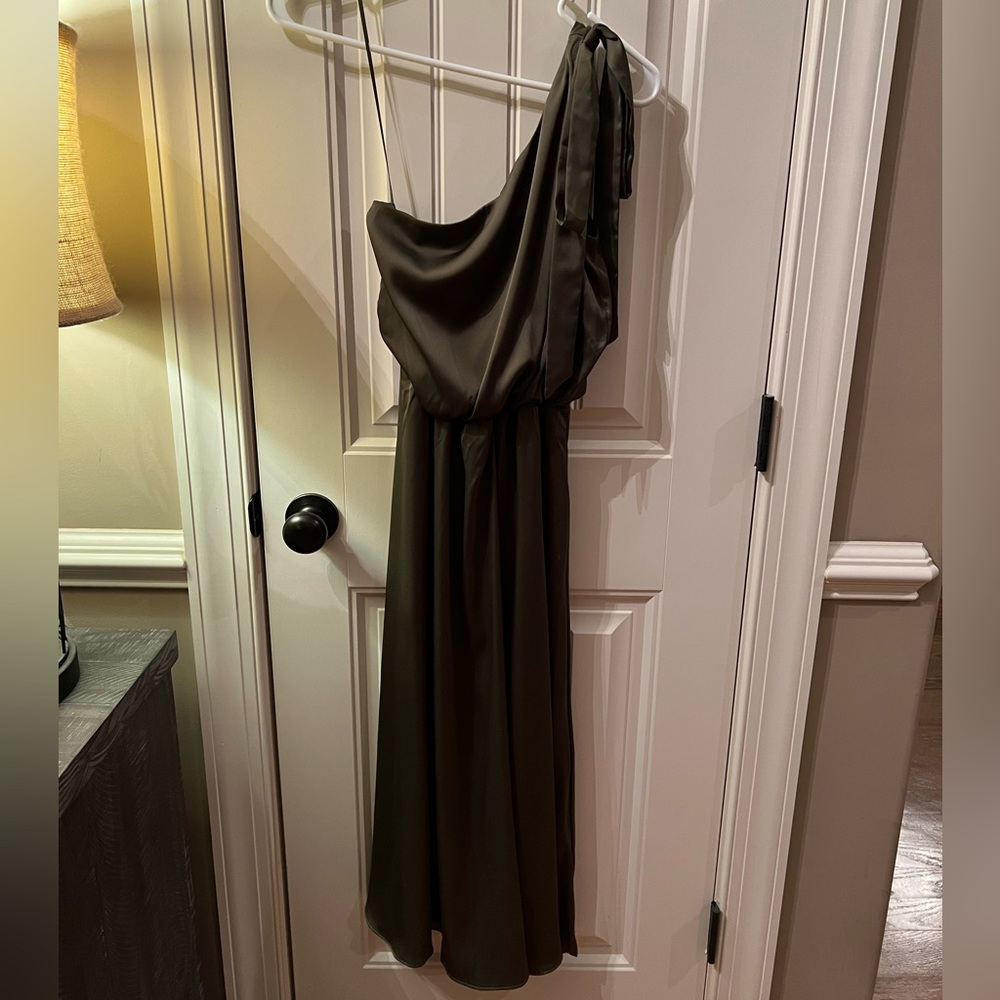 Nicole Miller one shoulder midi length polyester dress